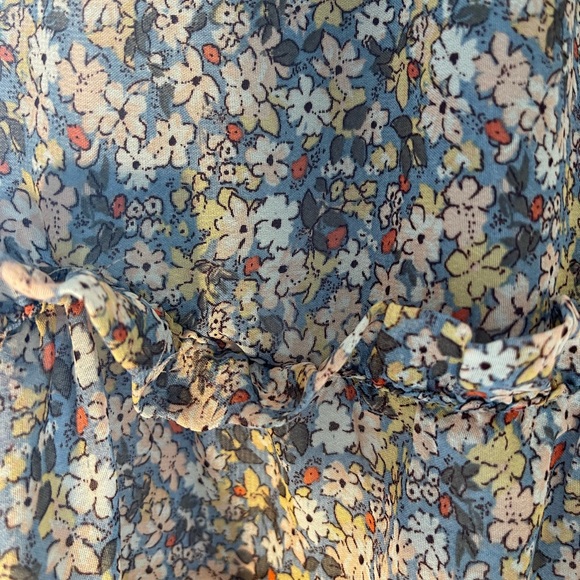 New with tag long thin skirt with lining inside - Picture 2 of 3